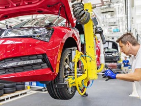 autoweek.cz - Škoda zahájila výrobu modernizovaného modelu Superb