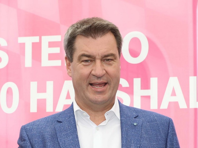 Söder požaduje více pro automobilový průmysl