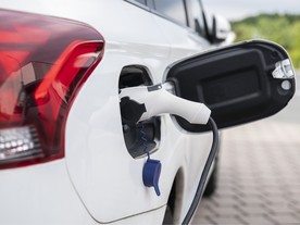 autoweek.cz - Může dojít k zákazu spalovacích motorů