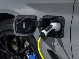 autoweek.cz - Elektromobily jsou stále drahé pro výrobce i kupující