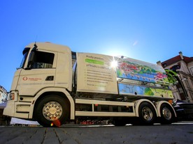 autoweek.cz - První recyklační vůz na bioCNG v Praze