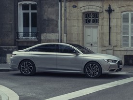 autoweek.cz - DS 9 dostal výkonnější hybridní verzi E-Tense 250