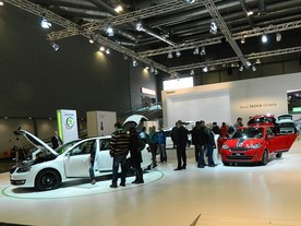 autoweek.cz - Otazník nad autosalonem