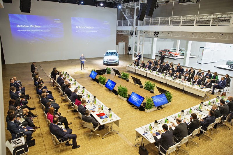 Autoprůmysl zahájil strategickou spolupráci s vládou ČR
