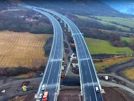 autoweek.cz - D8 odlehčila silnicím 1. třídy