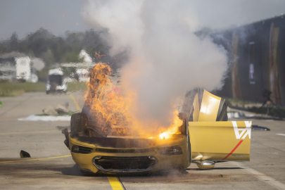AXA crash test 2022 - Tesla