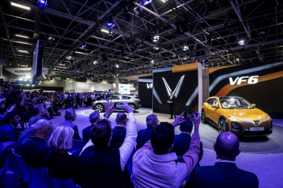 VinFast na pařížském autosalonu 2022