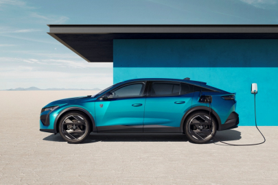 Peugeot 408 Plug-in Hybrid