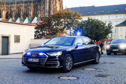 Audi A8 L Security