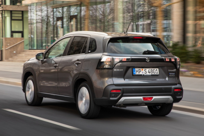 Suzuki S-Cross Hybrid