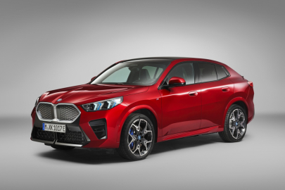BMW iX2 xDrive30