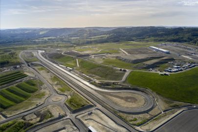 BMW Future Mobility Development Center (FMDC) v Sokolově