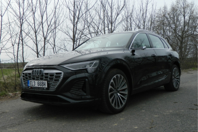 Audi Q8 55 e-tron SUV