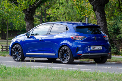 Renault Clio Esprit Alpine E-Tech full hybrid 145