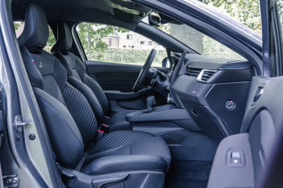 Renault Clio Esprit Alpine E-Tech full hybrid 145