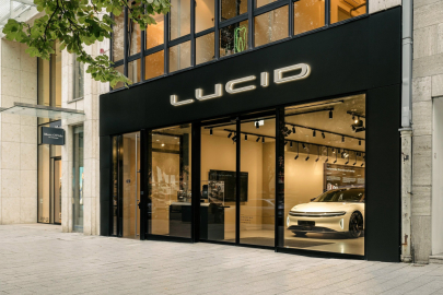 První evropská prodejna Lucid Group v Duesseldorfu