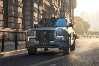 yangwang-u8-premium-edition-2.jpg