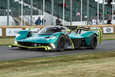 Aston Martin Valkyrie AMR