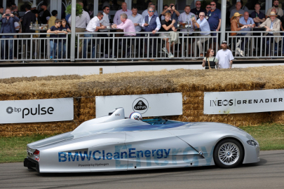 BMW H2R Record car 2004