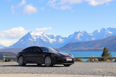 Porsche Panamera E-Hybrid v Torres del Paine v Patagonii