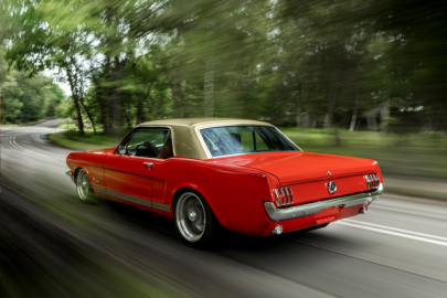 Resto-mod AMR Ford Mustang 1965