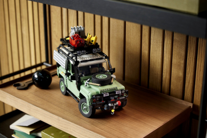 Lego Icons Classic Land Rover Defender 90
