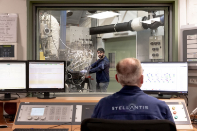 Stellantis Aramco - testování  motorů