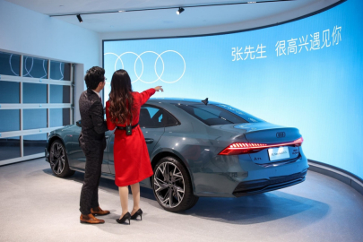 Audi A7L v Audi store v Šanghaji