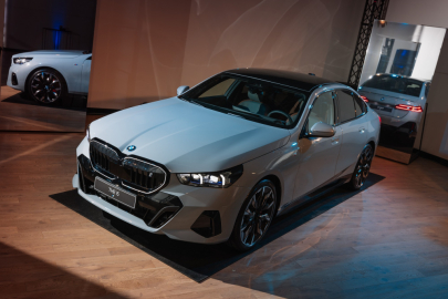 BMW i5
