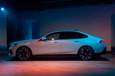 BMW i5