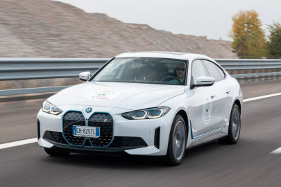 BMW i4