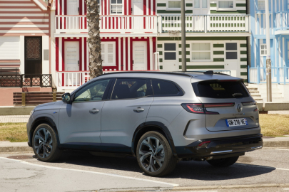 Renault Espace E-Tech full hybrid 200