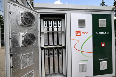 Pět akumulátorů z Enyaqu iV vytvoří úložiště