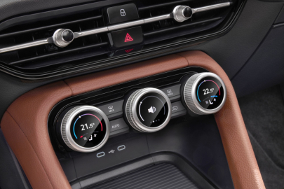 Škoda Kodiaq - multifunkční panel s otočnými ovladači Smart Dials