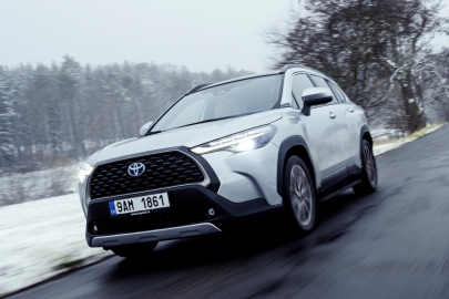corolla-cross-1.jpg