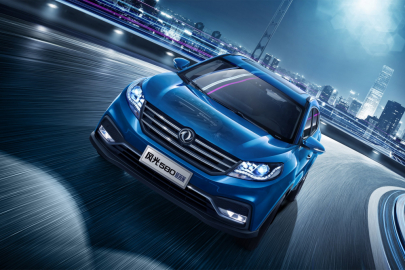 Čínské automobilky mohou vyrobit elektromobil za cenu o 10 000 eur nižší než evropské (DFSK 580)