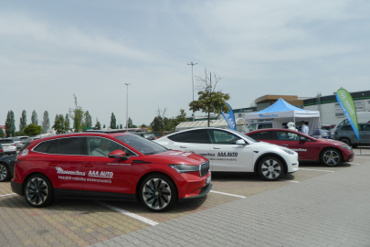 Centrum elektrických vozů AAA Auto