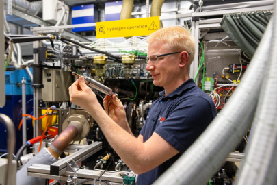 bosch-iaa-2024-hydrogen-injector.jpg