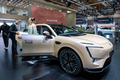 EVE 2024 Avatr 11 Huawei inside