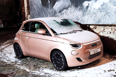 F Automobil Fiat 500e