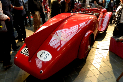 1000 mil československých Jawa 700