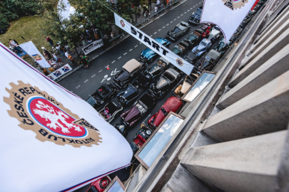 1000 mil československých