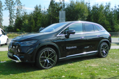 Mercedes-Benz EQE SUV