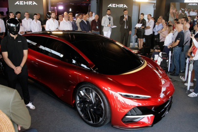 Aehra Estasi sedan