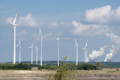 energiewende-windraeder-kraftwerk.jpg