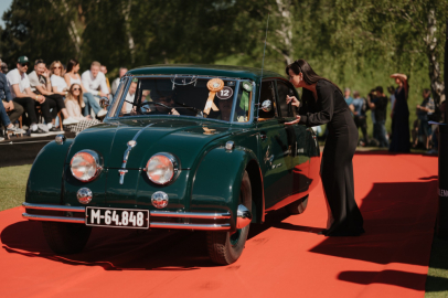 Tatra 77