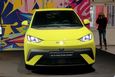 BYD Dolphin Surf