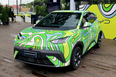 BYD Dolphin Surf