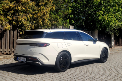 BYD Seal 6 DM-i Touring