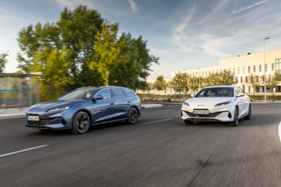 BYD Seal 6 DM-i a BYD Seal 6 DM-i Touring